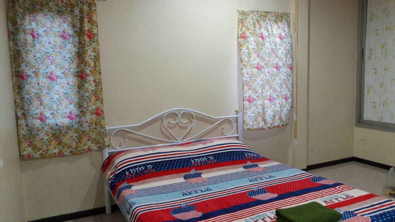 The Nine House Hostel Bangkok Luaran gambar