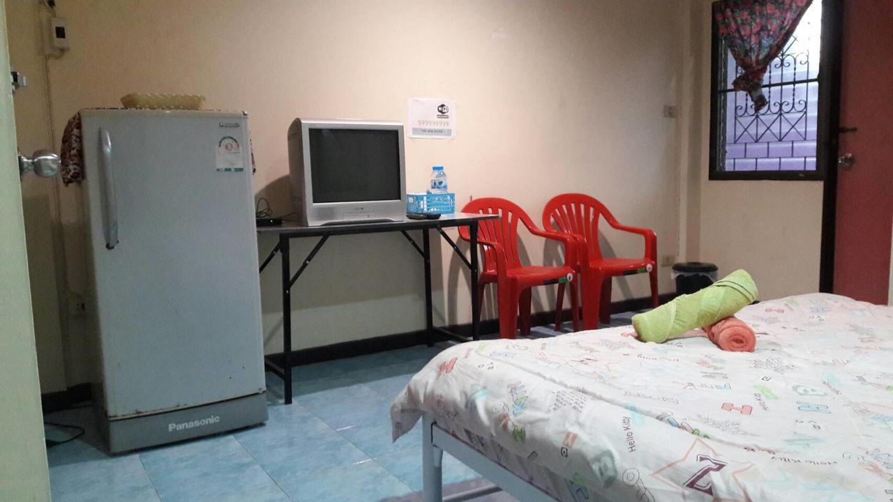 The Nine House Hostel Bangkok Luaran gambar